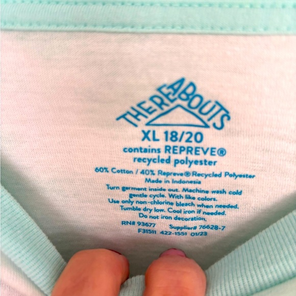 Thereabouts Youth XL T-with Yeti boy or girl - Picture 3 of 3